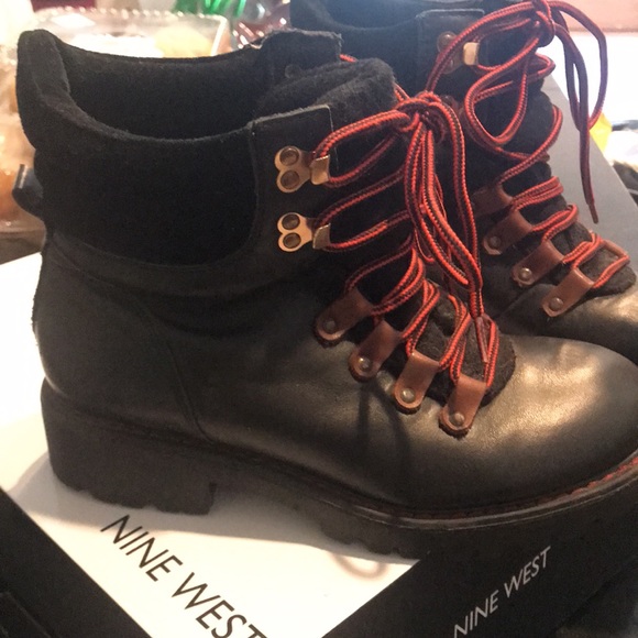 Black combat boots with red trim - Picture 2 of 5